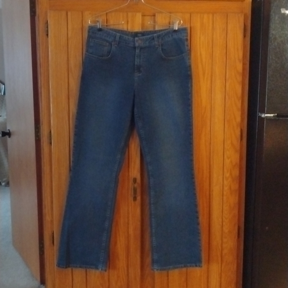 EUC Mossimo Boot Cut Stretch Jeans - Picture 1 of 8